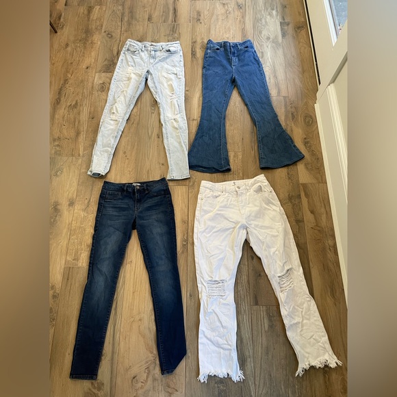 refuge Denim - Bundle of 4 pairs of jeans
